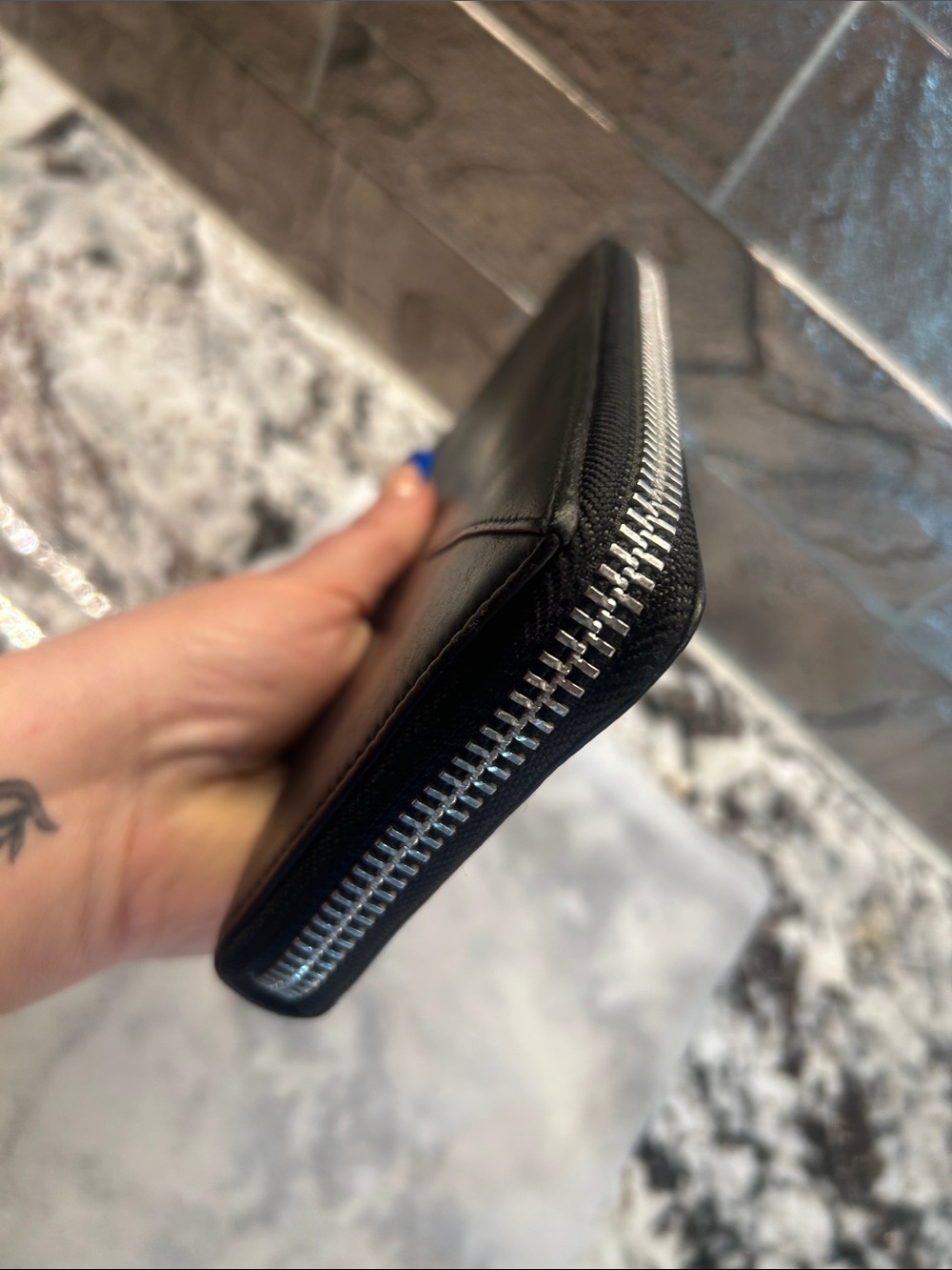 Balenciaga Black Leather Zip-Around Wallet with Envelope Flap - Picture 4 of 15